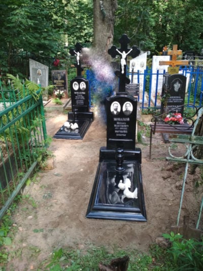 Памятник из литьевого мрамора СТ 044