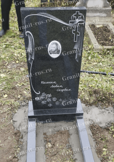 Памятник из гранита № Р 94