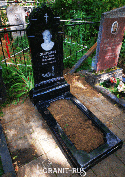 Памятник из литьевого мрамора СТ 060