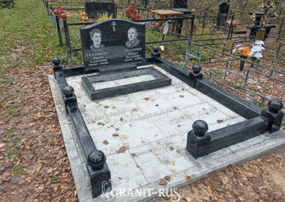 Памятник из гранита горизонтальный № 35